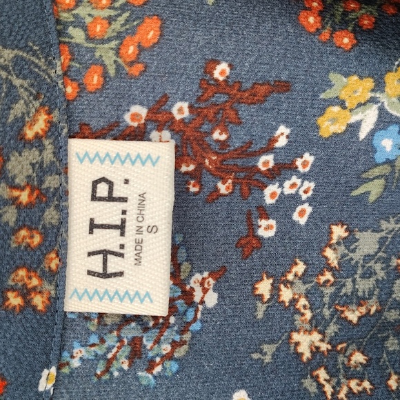 H.I.P Blouse Size Small Blue Floral Print V Neck Fall Color Top Semi Sheer - Picture 2 of 6